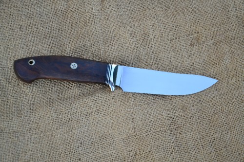 Нож Скинер - сталь S390, нейзильбер, G10, корень ореха, мозаичные пины.